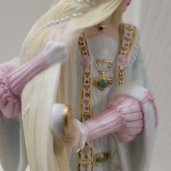 The Legendary Princess - Picture 7 of 16